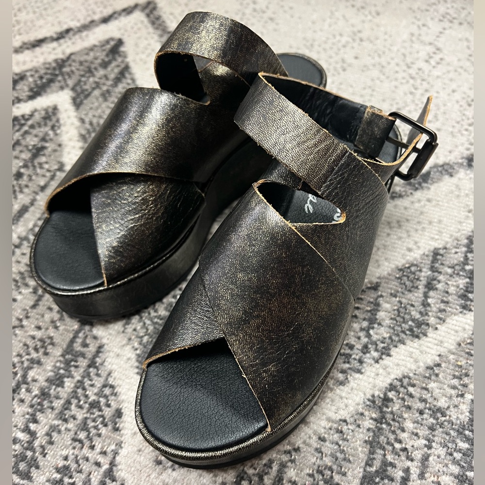 Amuse Society x Matisse platform sandals